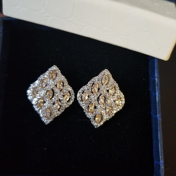 Swarovski Elements Marquise Yellow stone women's Earrings - Picture 2 of 8